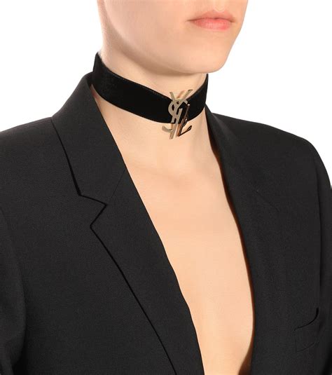 Saint Laurent Velvet Ysl Choker in Black 